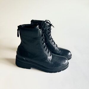 Men’s Frye Black Genuine Leather Rubber Outsole Zipper Combat Boots size 10 M